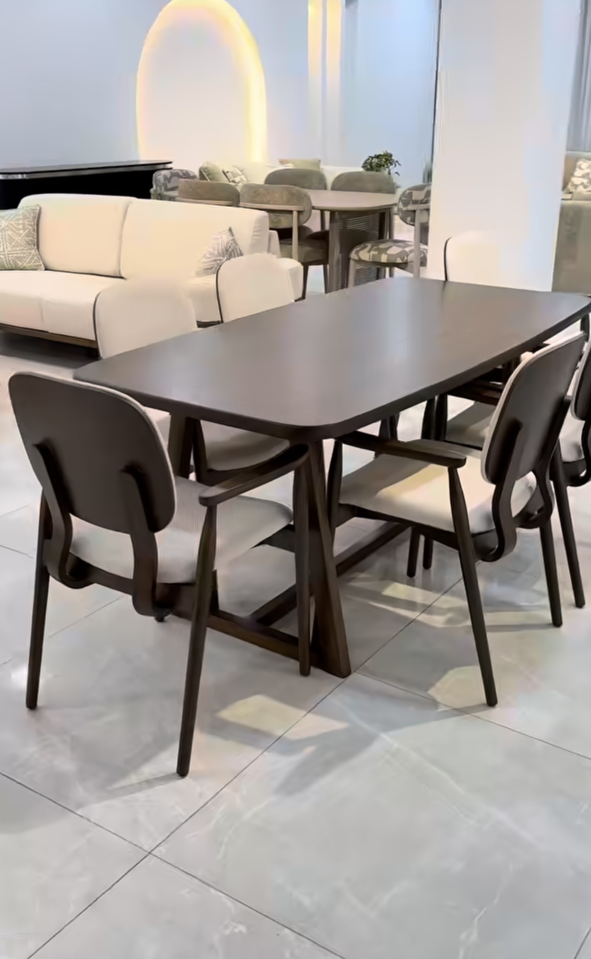 ناهارخوری مدل دورین