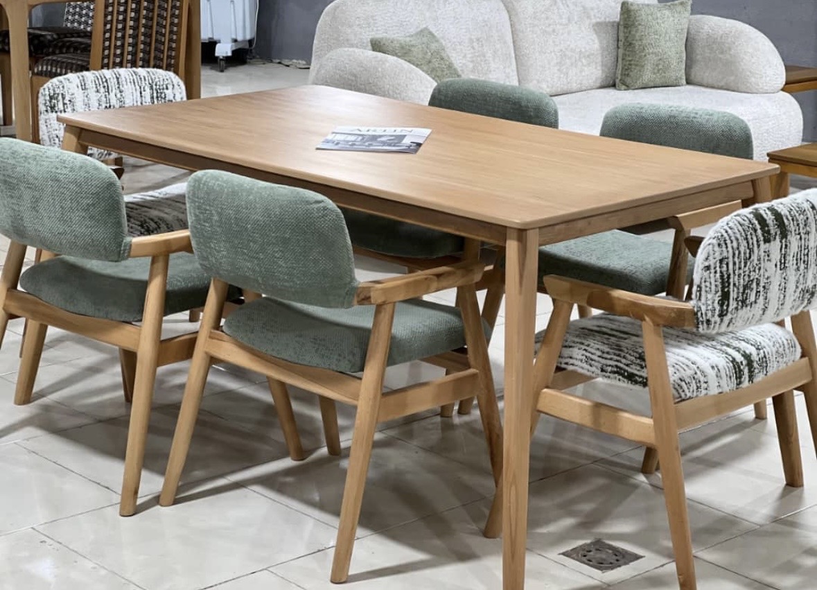 ناهارخوری مدل آرا